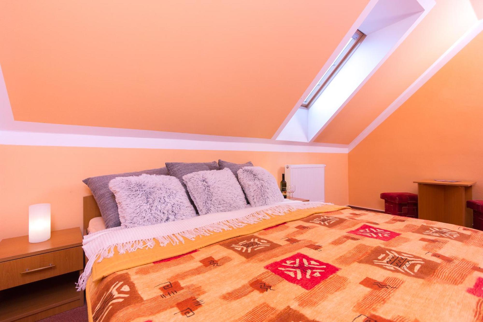 Penzion Larion Kralova Lehota Kamer foto