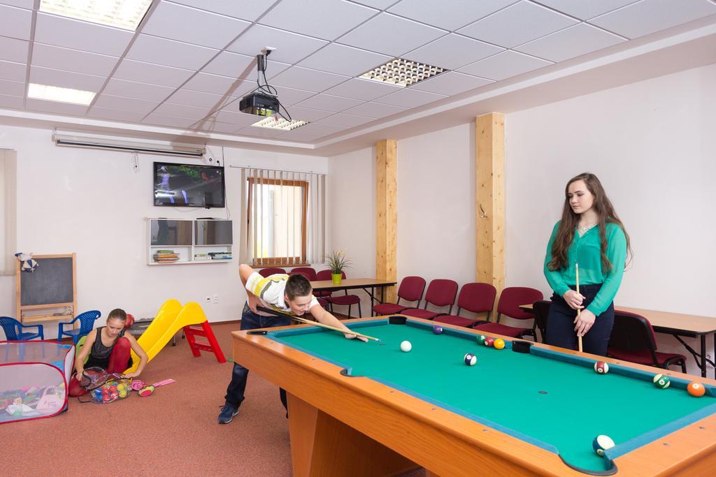 Penzion Larion Kralova Lehota Buitenkant foto