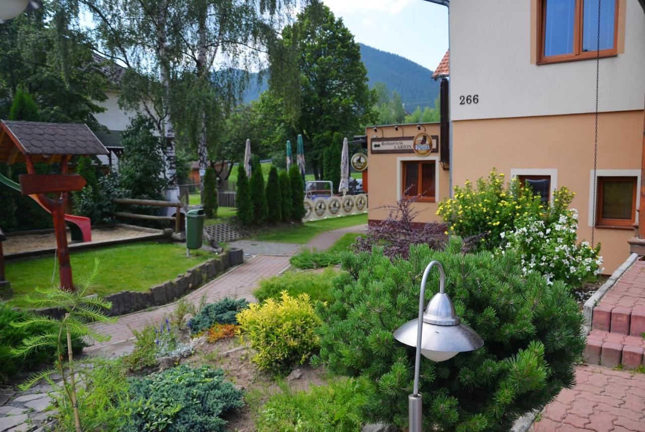 Penzion Larion Kralova Lehota Buitenkant foto